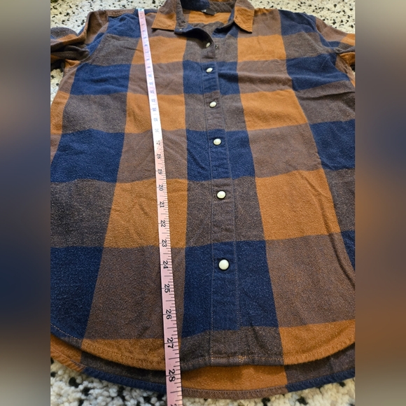 Eddie Bauer, Winter, Holiday, Plaid, Button up top. Size Med. Long Sleeved. - Picture 10 of 11